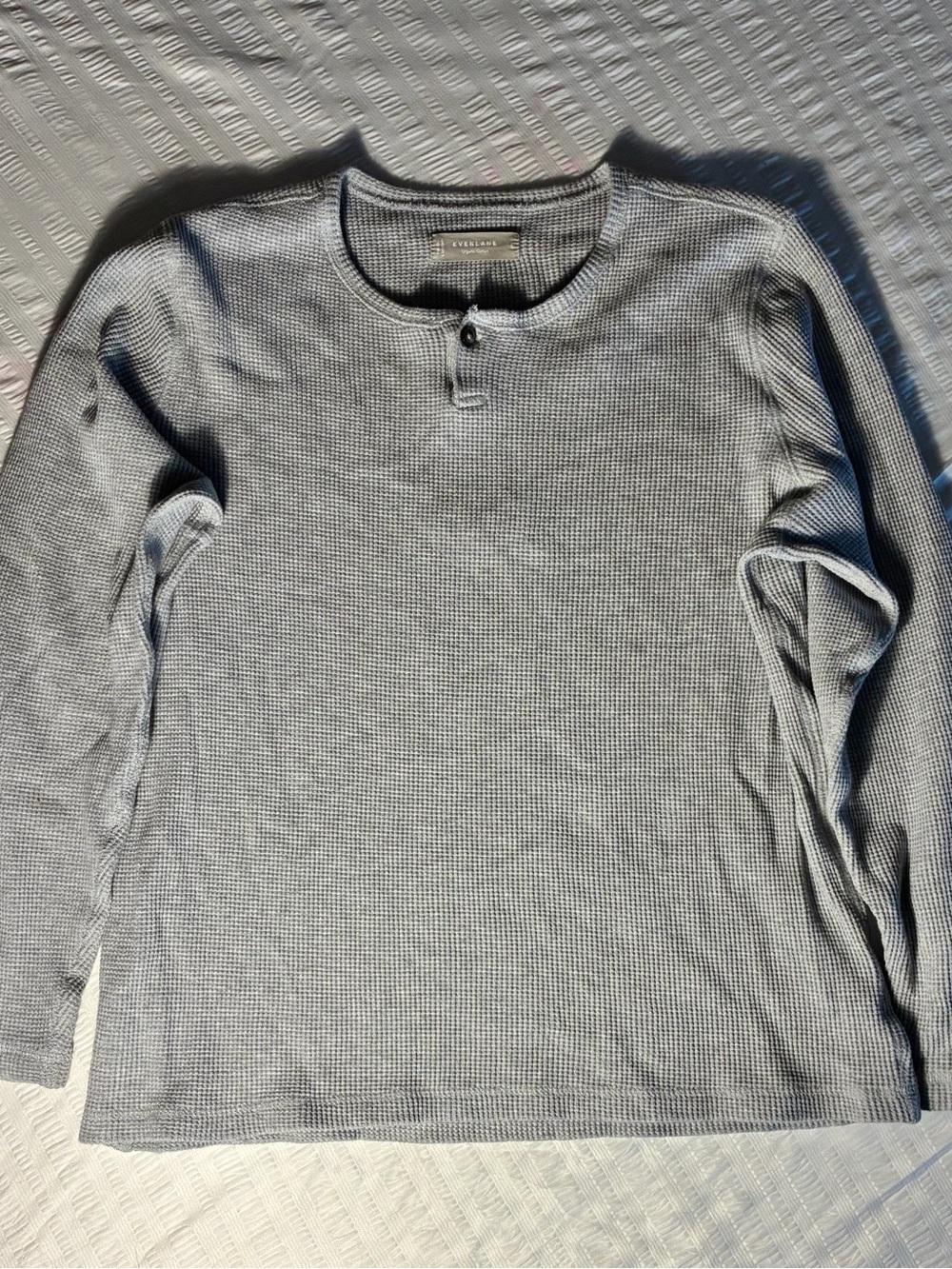 Everlane 100% organic cotton Long-Sleeve Henley Shirt - Light Gray